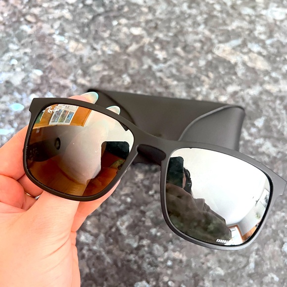 Men’s Raybans - Picture 6 of 6